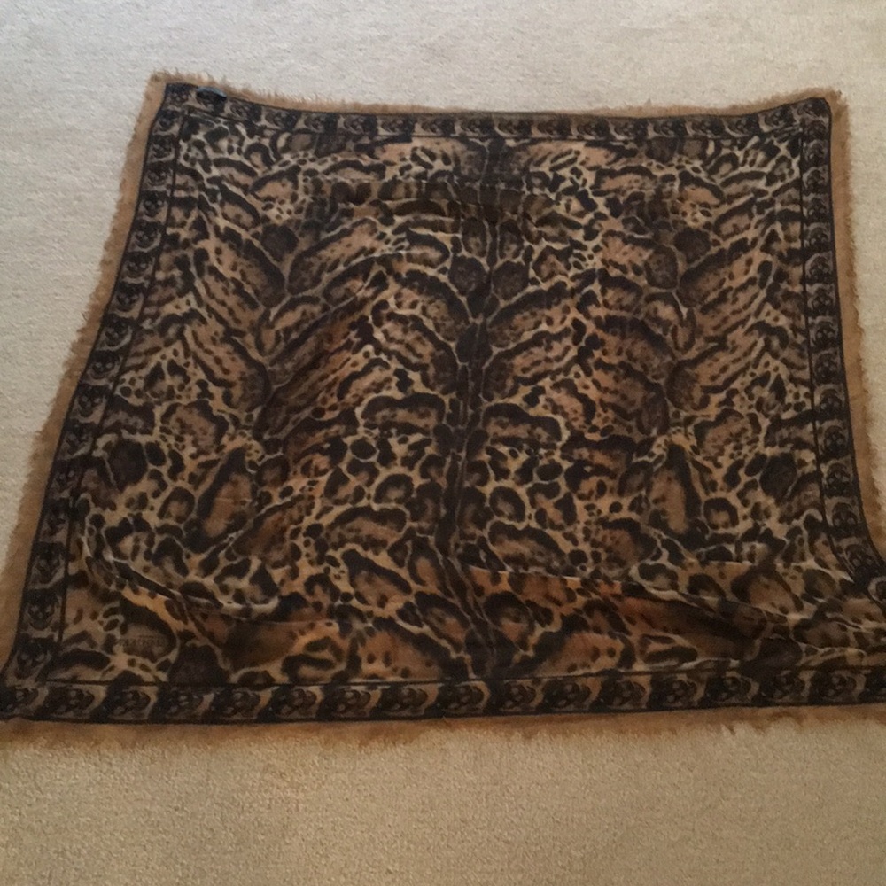 Alexander McQueen Cashmere silk blend shawl